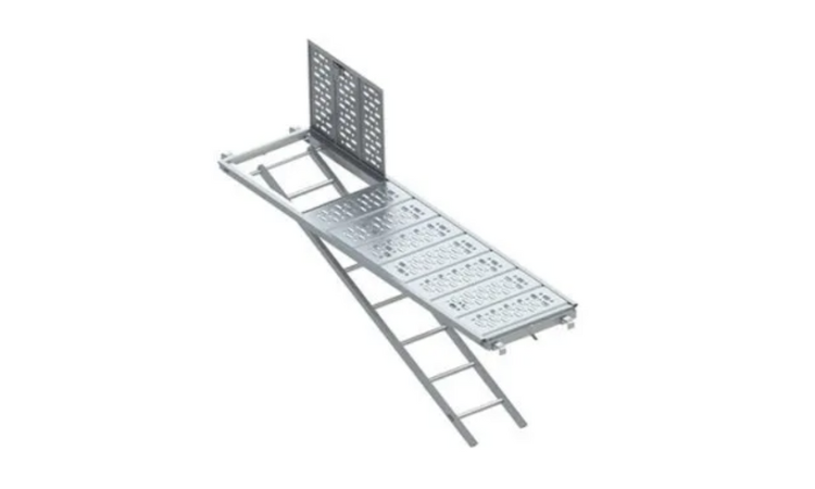 PLATEFORME 10′ AVEC ECHELLE D’ACCES